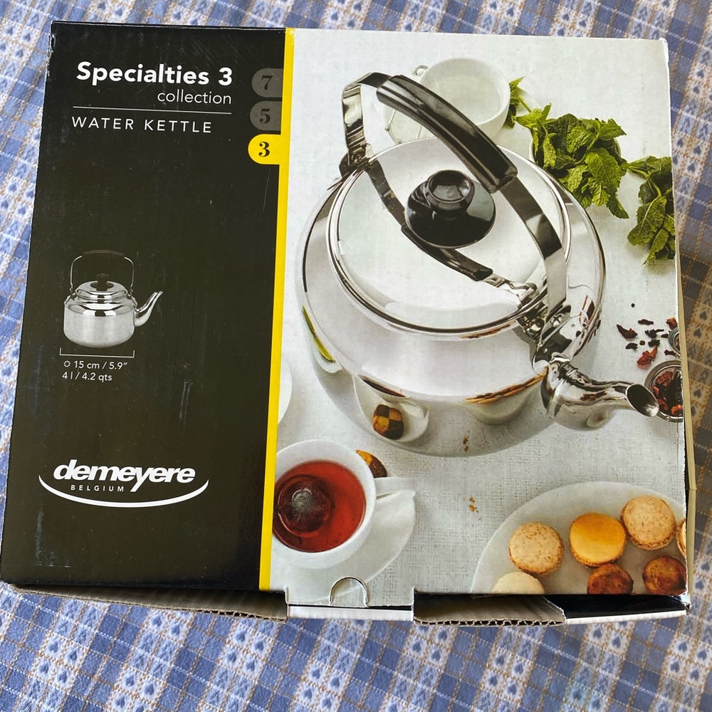 Demeyere Silver Water Kettle 4.2qts new in box stainless steel
